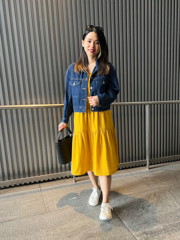 An outfit using GIRLS Seersucker Camisole Dress and Denim Cropped Jacket｜UNIQLO PH