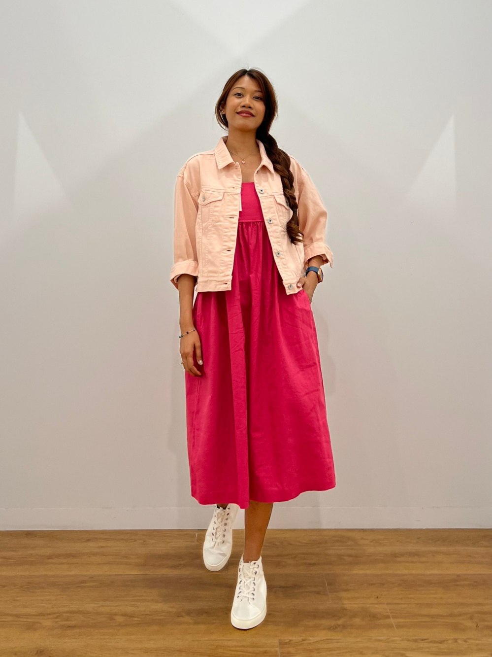 Check styling ideas forLinen Blend Gathered Camisole Dress| UNIQLO ID