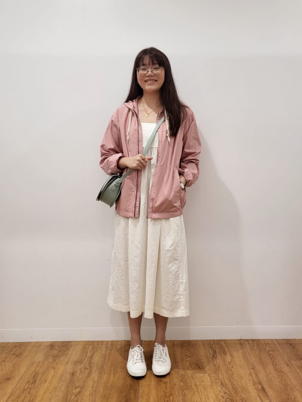 Check styling ideas for「Linen-Blend Gathered Camisole Dress