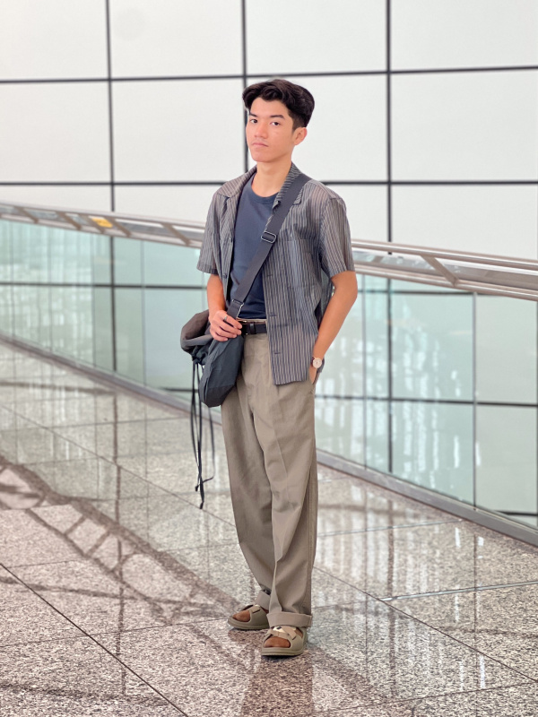 Uniqlo u wide store fit pleated pants