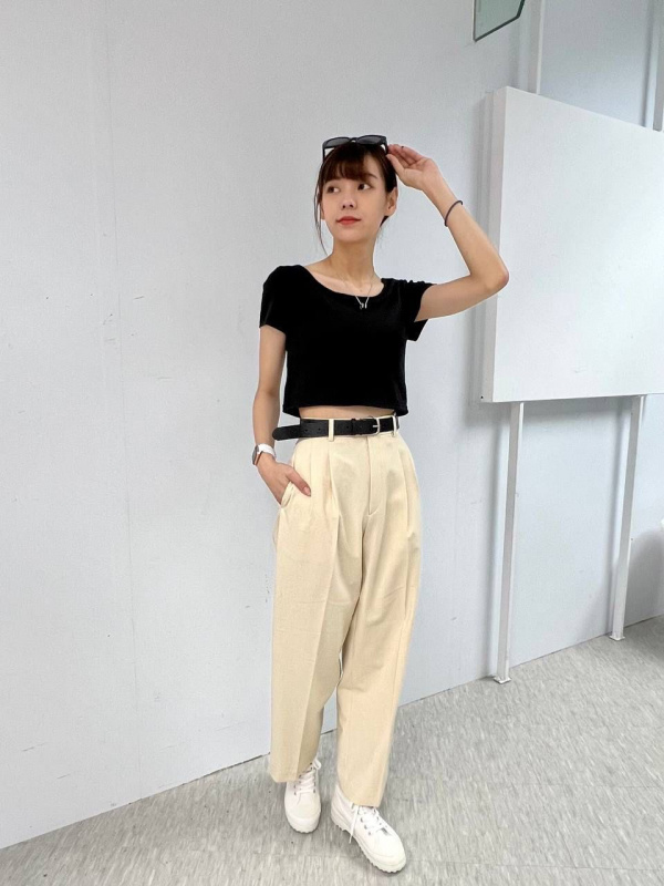 Uniqlo women sale pleated pants