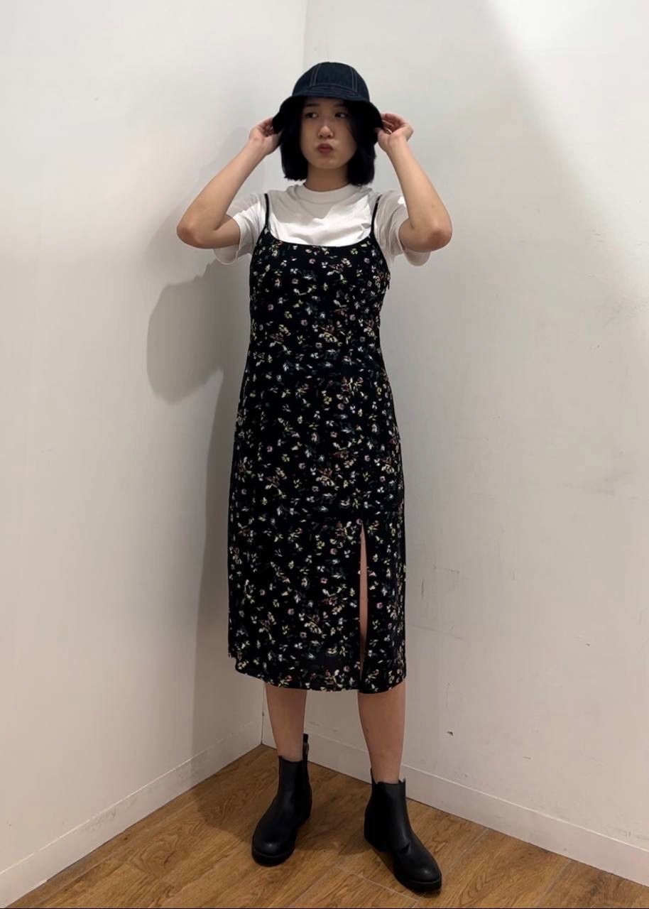Check styling ideas for「Printed Front Slit Camisole Dress」