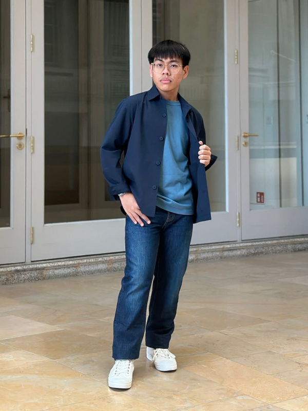 Uniqlo straight fit store jeans