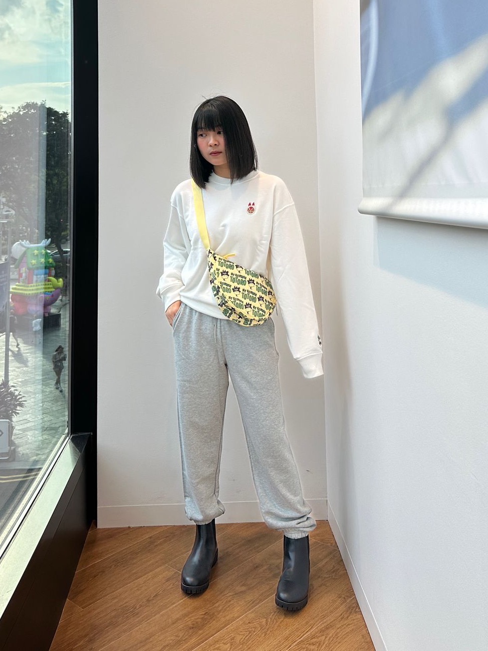 Check styling ideas for「Linen Blend Volume Short Sleeve Blouse、STUDIO  GHIBLI Round Mini Shoulder Bag」