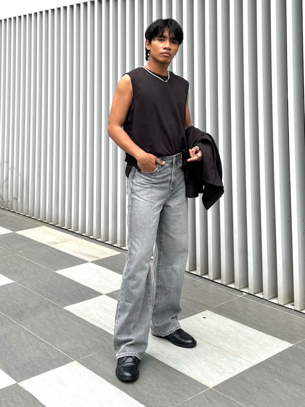 Check styling ideas for「AIRism Cotton Sleeveless T-Shirt、Wide