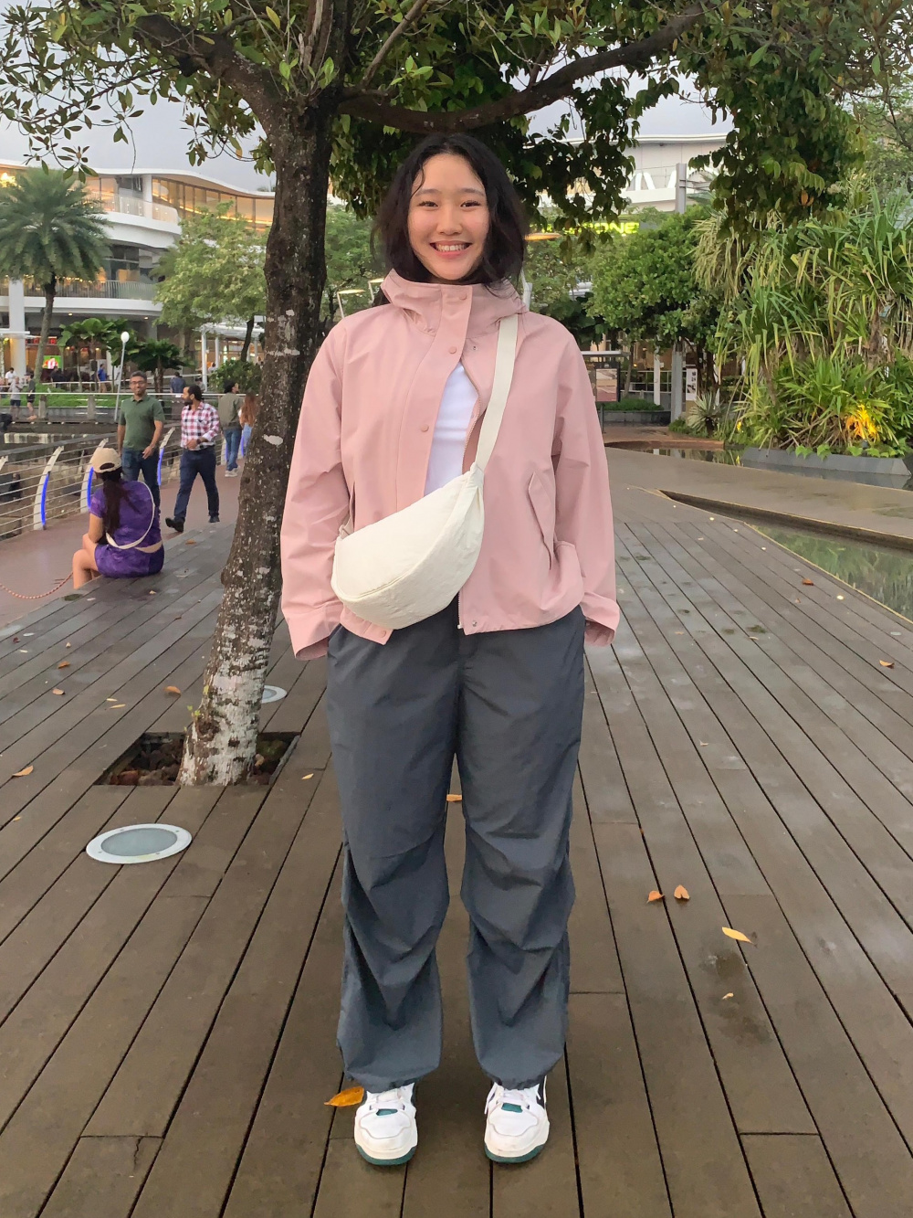 Check styling ideas for「Parachute Pants」