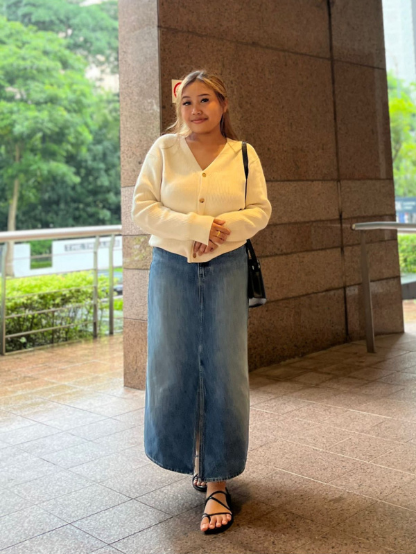 Uniqlo long hotsell denim skirt