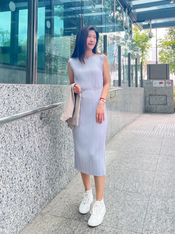 White on sale sleeveless coat