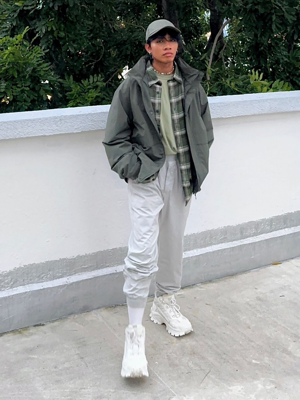 Check styling ideas for「AIRism UV Protection Mesh Full-Zip Long Sleeve  Hoodie、Cotton Relaxed Ribbed Jogger Pants」