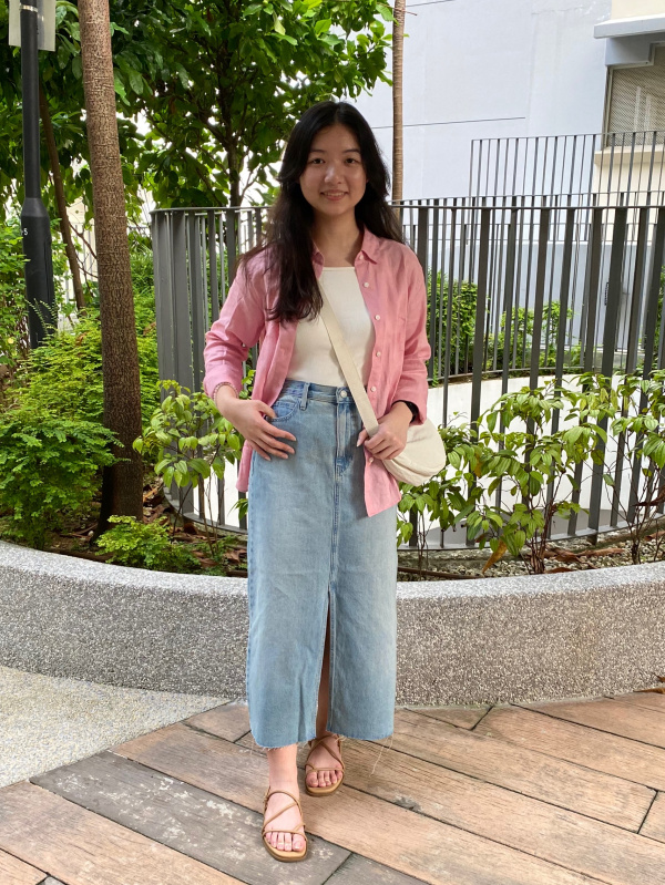 Check styling ideas for「Linen Cotton Tapered Pants、Round Mini Shoulder  Bag」
