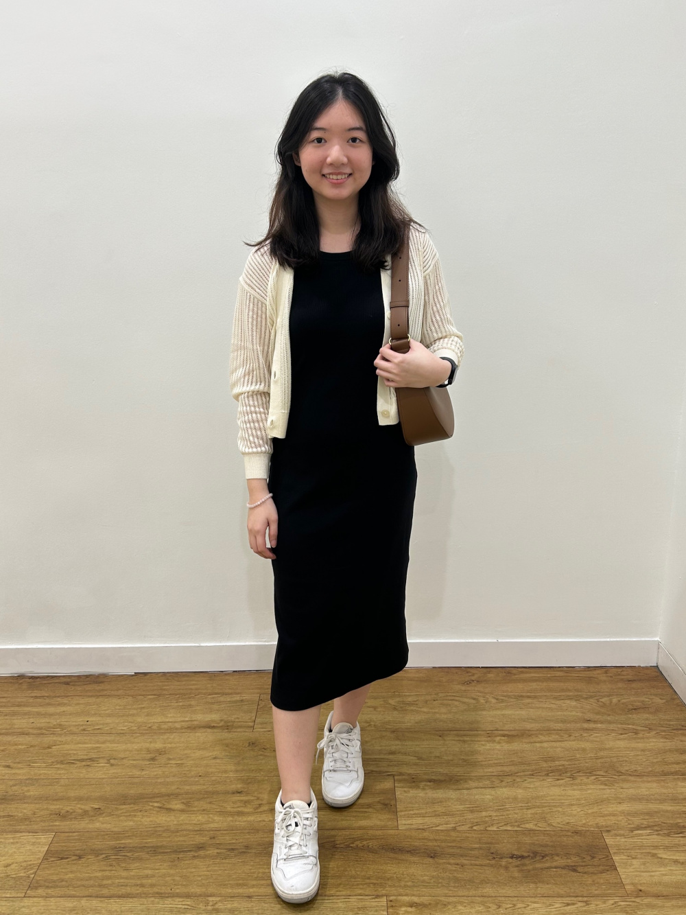 Check styling ideas forMesh V Neck Long Sleeve Short Cardigan| UNIQLO PH