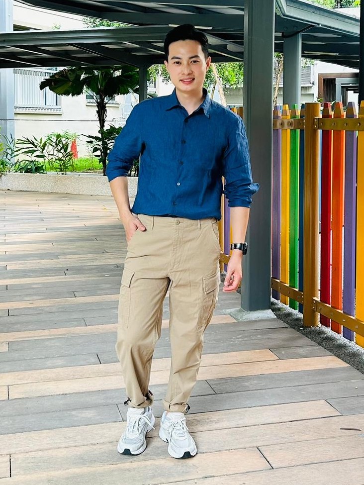 Check styling ideas forModal Cotton Open Collar Short Sleeve ShirtCargo  Pants| UNIQLO IN