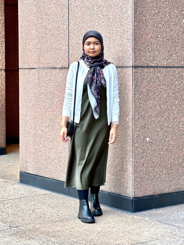 uniqlo satin sleeveless dress Find out styling inspiration for Satin Dress