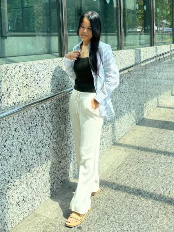 Outfit ideas of Vanessa Yeo(Raffles City) | UNIQLO IN