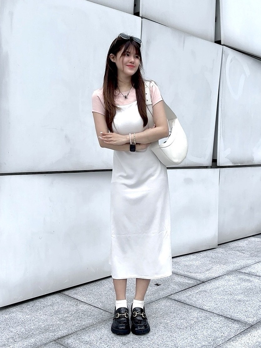 Check styling ideas forCrepe Jersey Bra Camisole Dress| UNIQLO SG
