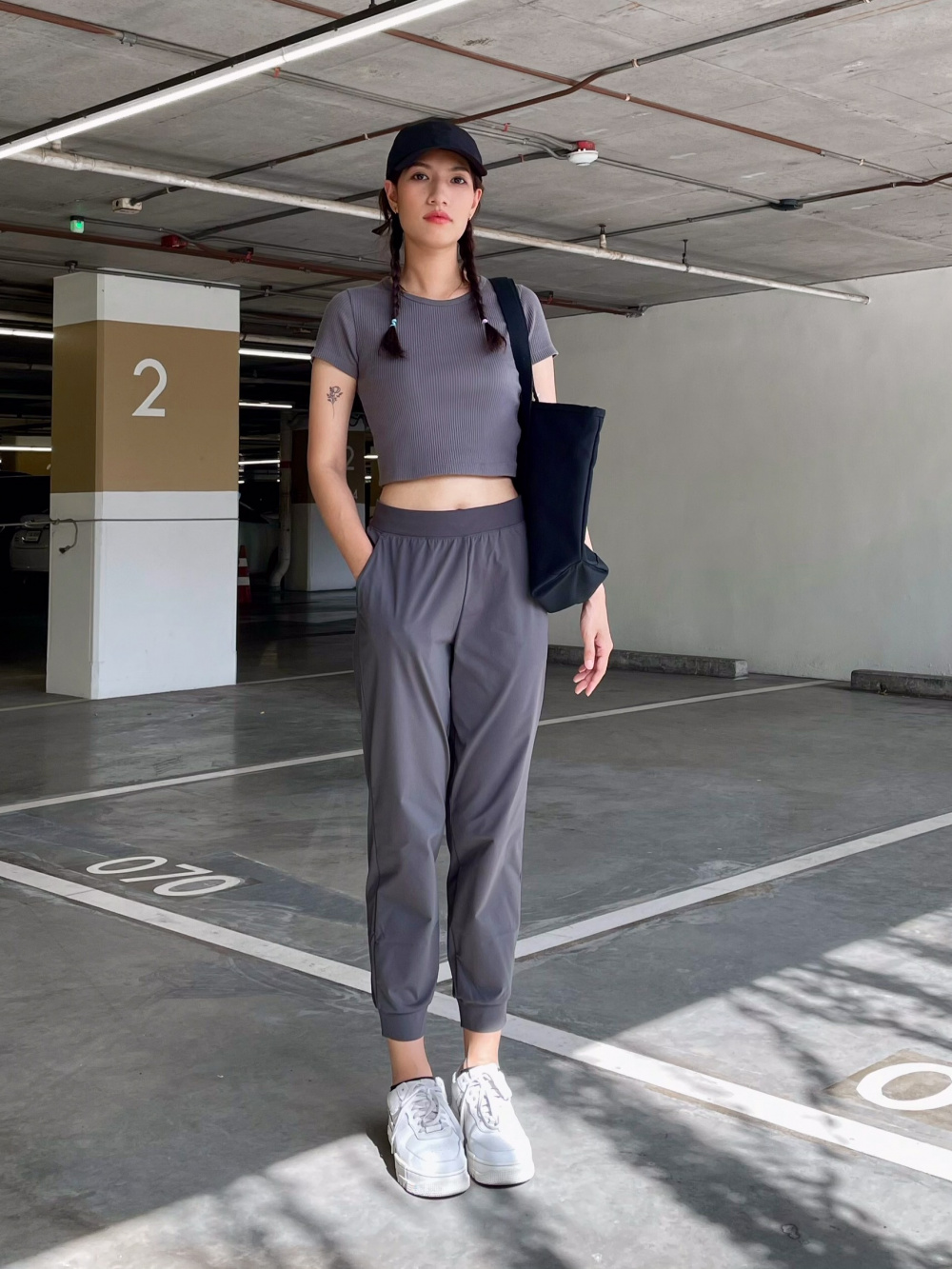 Check styling ideas for「Extra Stretch Active Jogger Trousers