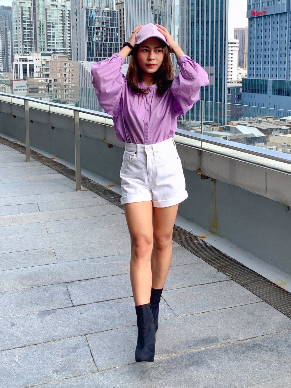 Check styling ideas for「Cotton Volume Long Sleeve Blouse」| UNIQLO PH