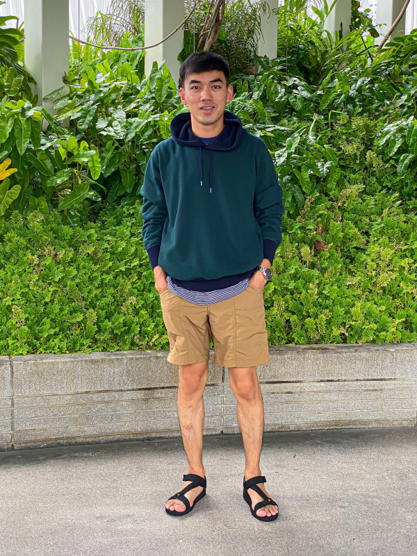 Uniqlo store utility shorts