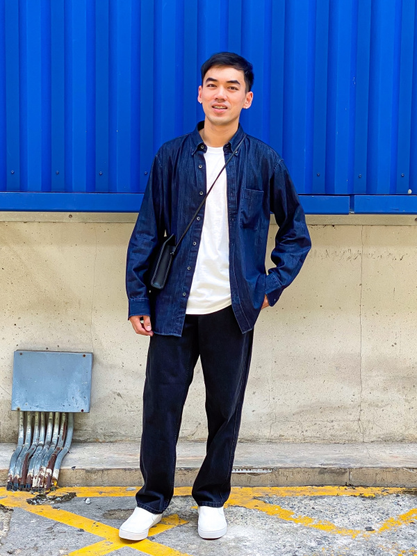 Uniqlo denim store long sleeve shirt