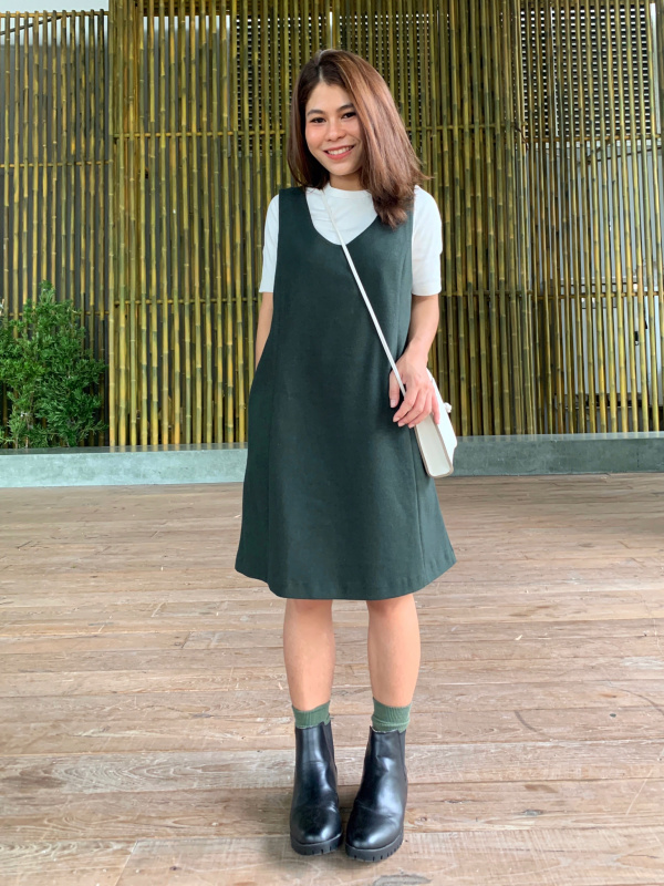 Uniqlo store jumper dress