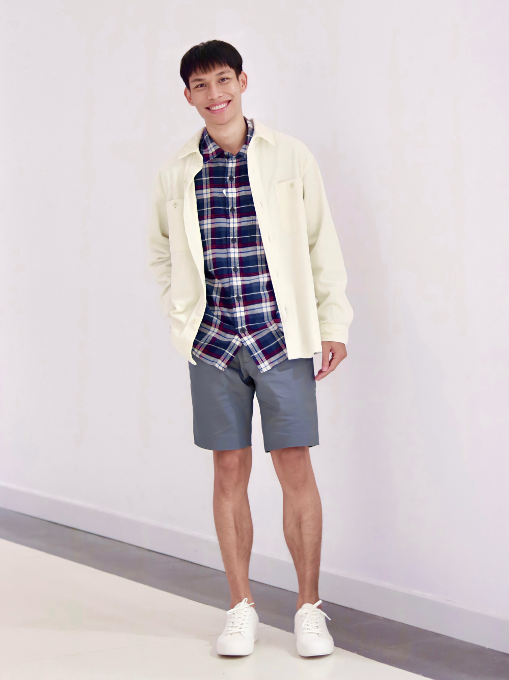 Check styling ideas for「Flannel Checked Long Sleeve Shirt、Baggy Jeans」