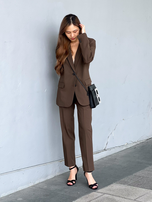 WOMEN'S RELAXED TAILORED JACKET