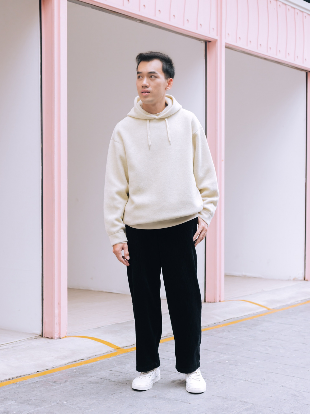 Uniqlo u best sale pullover hoodie