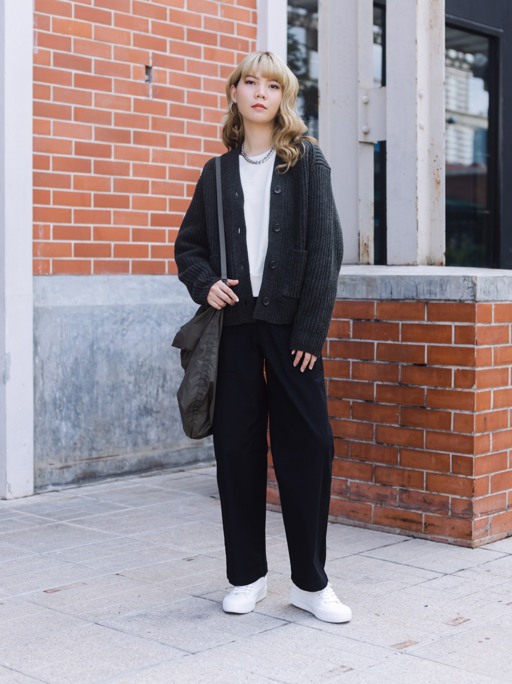 Uniqlo hotsell black cardigan