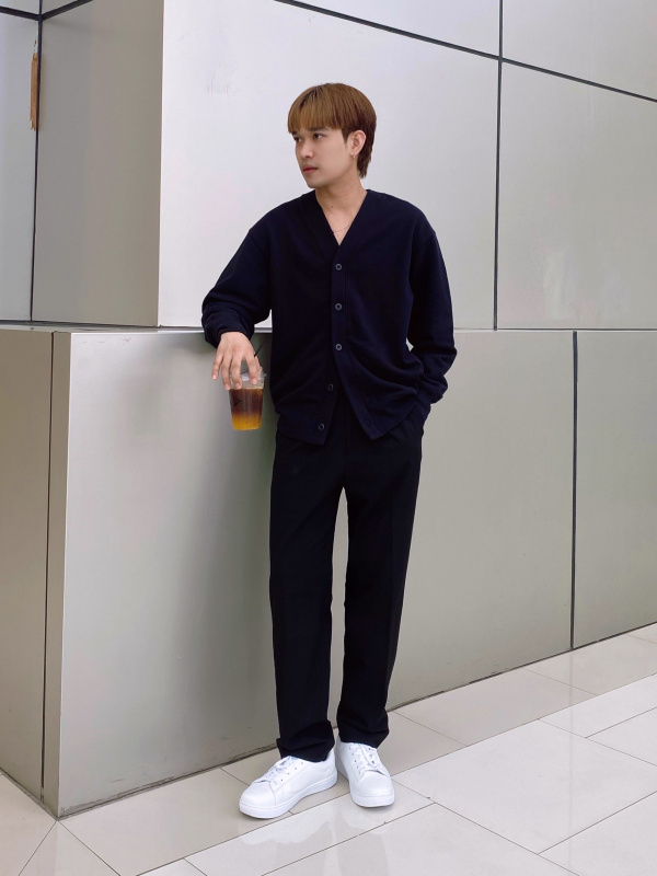 UNIQLO Canada dropped the new uniqlo heattech pleated tapered pants f