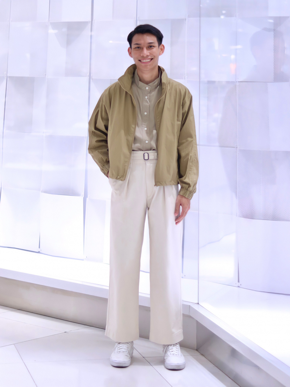 UNIQLO WIDE PLEATED PANTS  Galeri disiarkan oleh Adamromzi