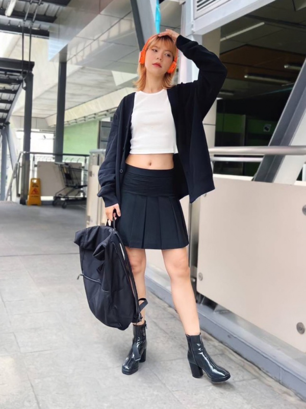 Uniqlo gray outlet skirt