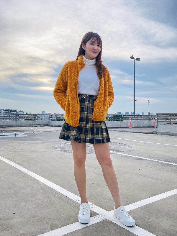 Uniqlo 2025 checkered skirt