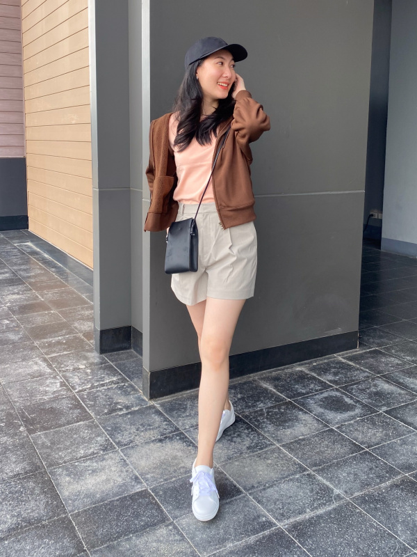 WOMEN'S SMART TUCKED SHORTS