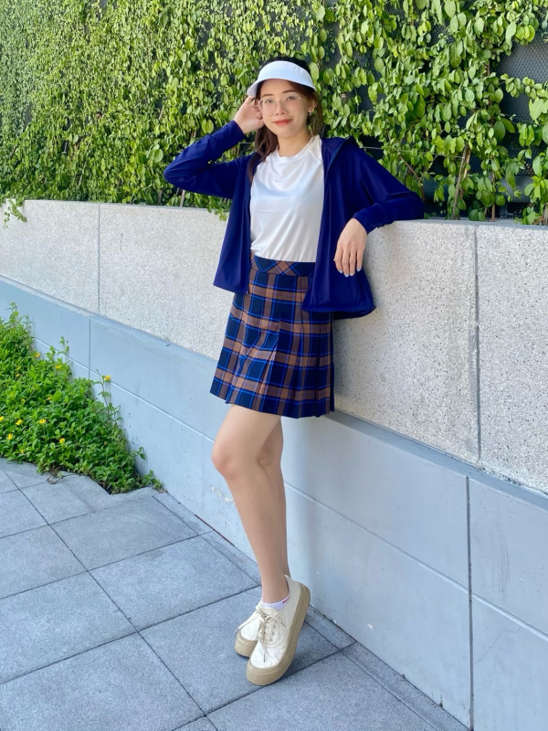 Uniqlo 2025 checkered skirt