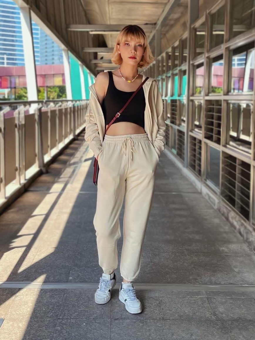 Track pants best sale outfit ideas