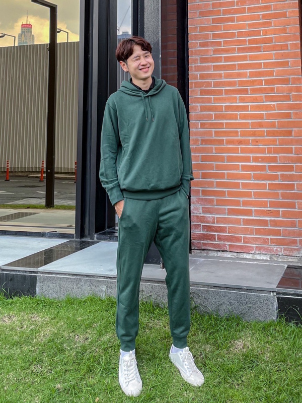 Uniqlo track pants