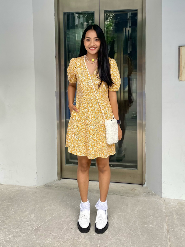 Uniqlo 2025 yellow dress