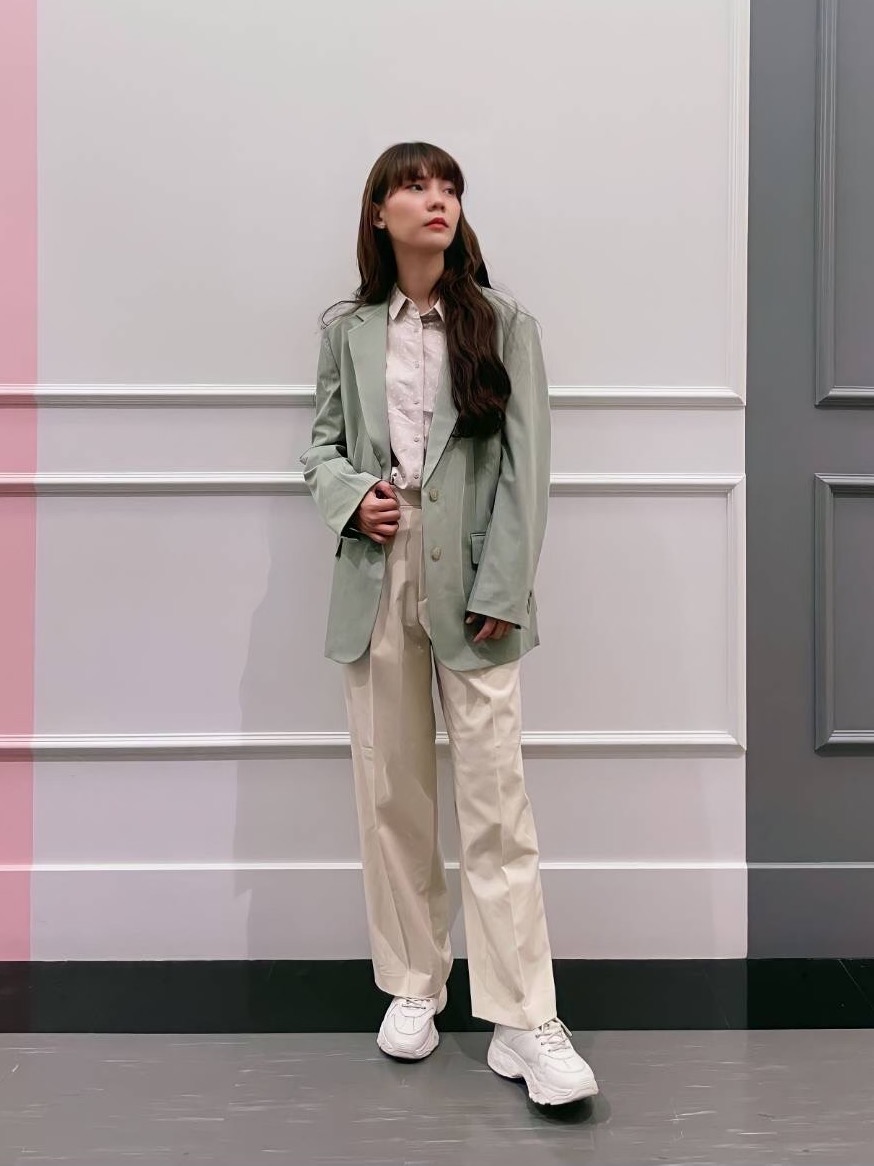 AISYAH BLAZER ICE GREY – Femme Outfit