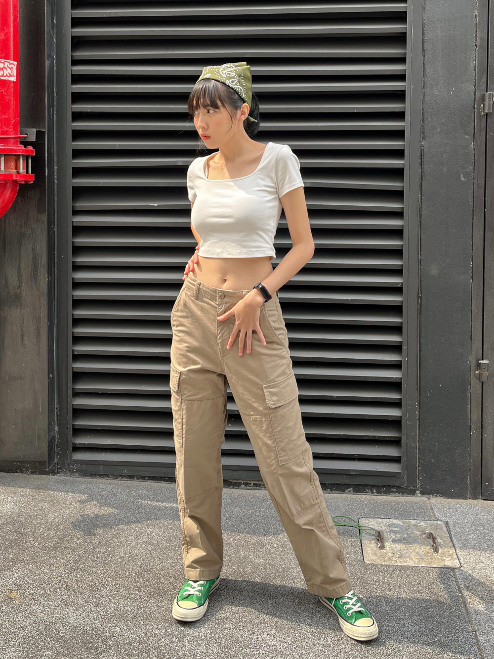 Check styling ideas for「Square Neck Short Sleeve Cropped T-Shirt、Cargo ...