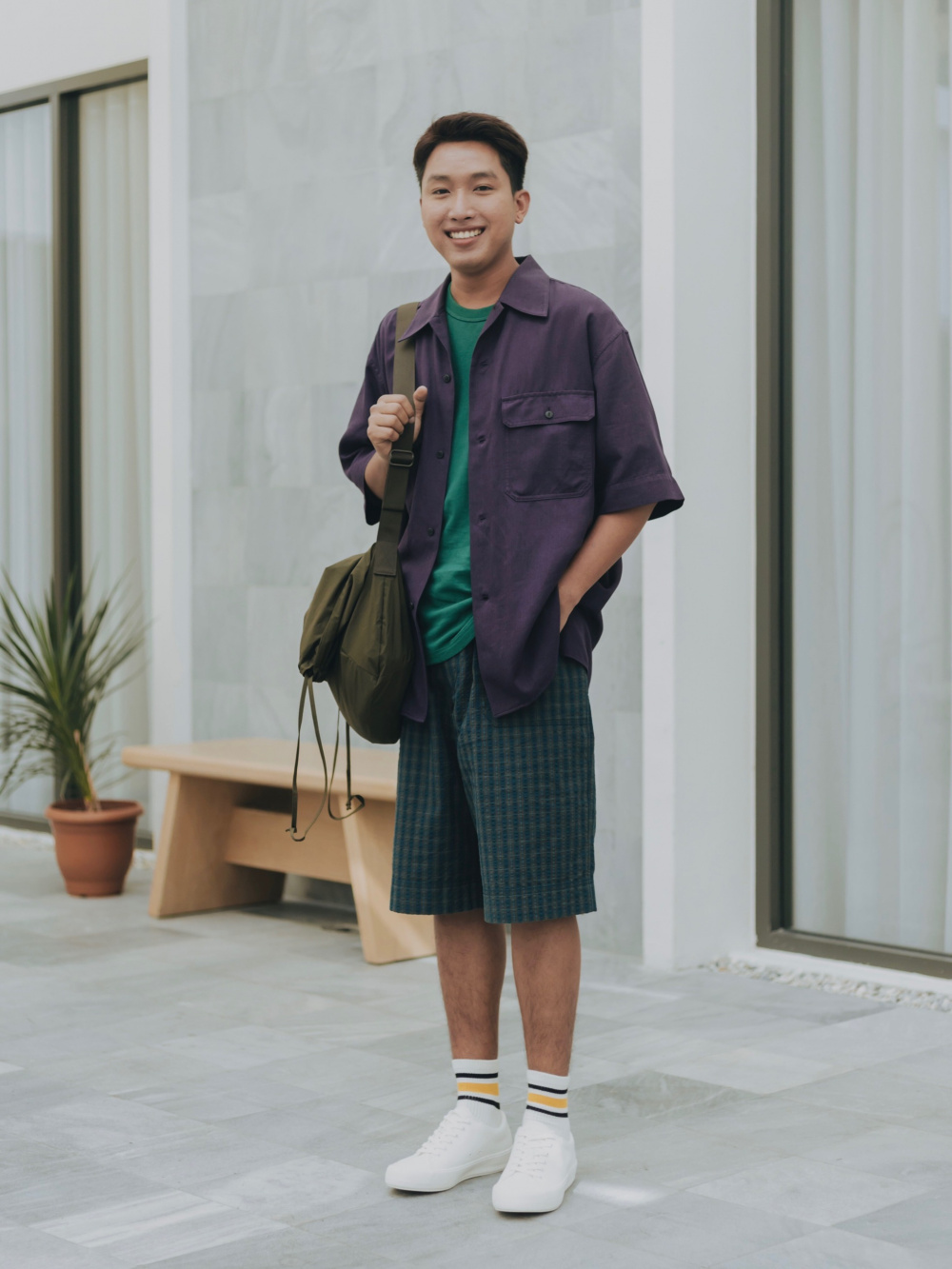 Check styling ideas for「UNIQLO U Oversized Work Short Sleeve