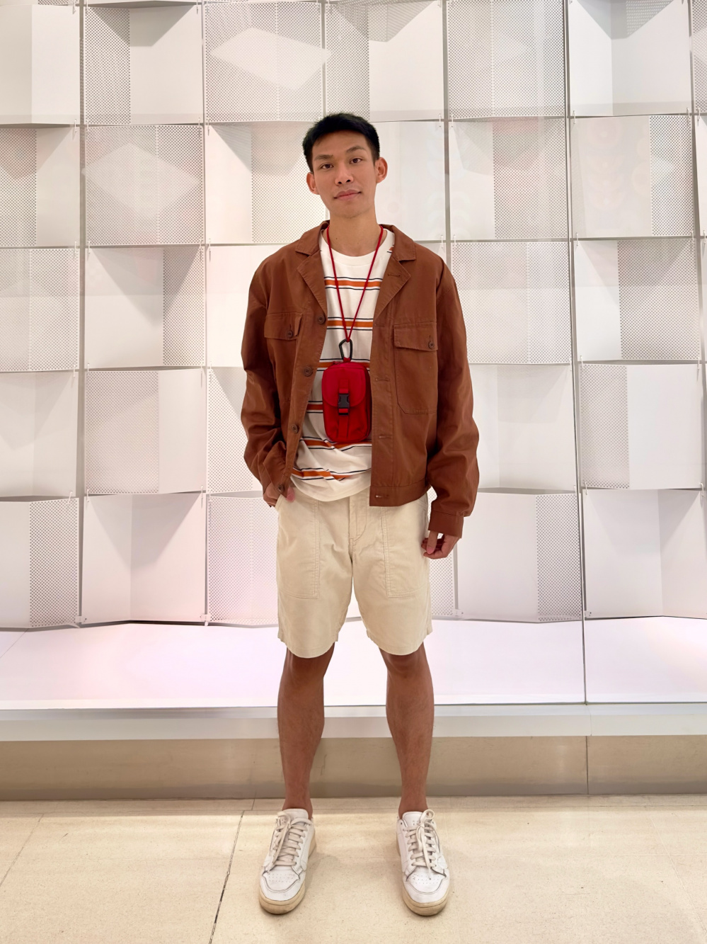 Check styling ideas for「Short Jacket Uniqlo U、Wide Fit Pleated Chino Pants  Uniqlo U」