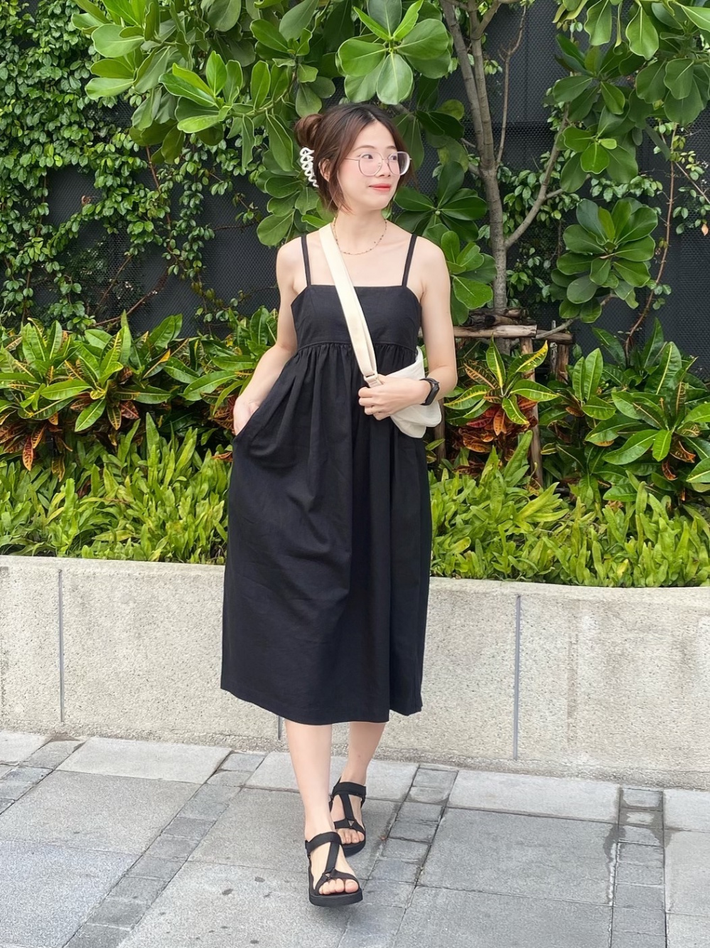 Check styling ideas for「Linen Blend Gathered Camisole Dress、Linen Blend ...