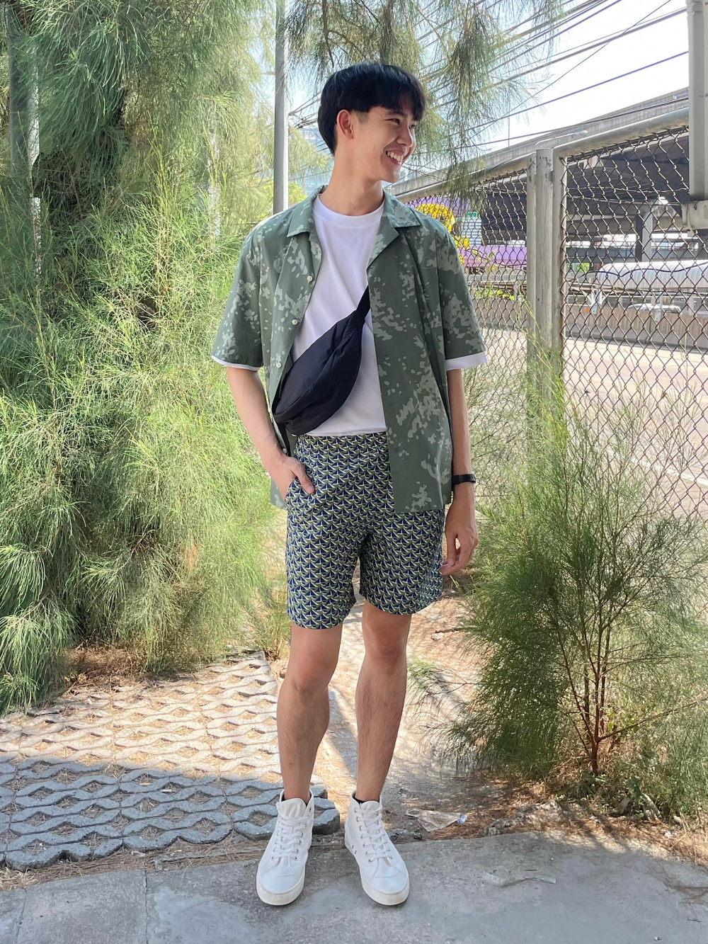 outfit idea: styling UNIQLO airism short-sleeve