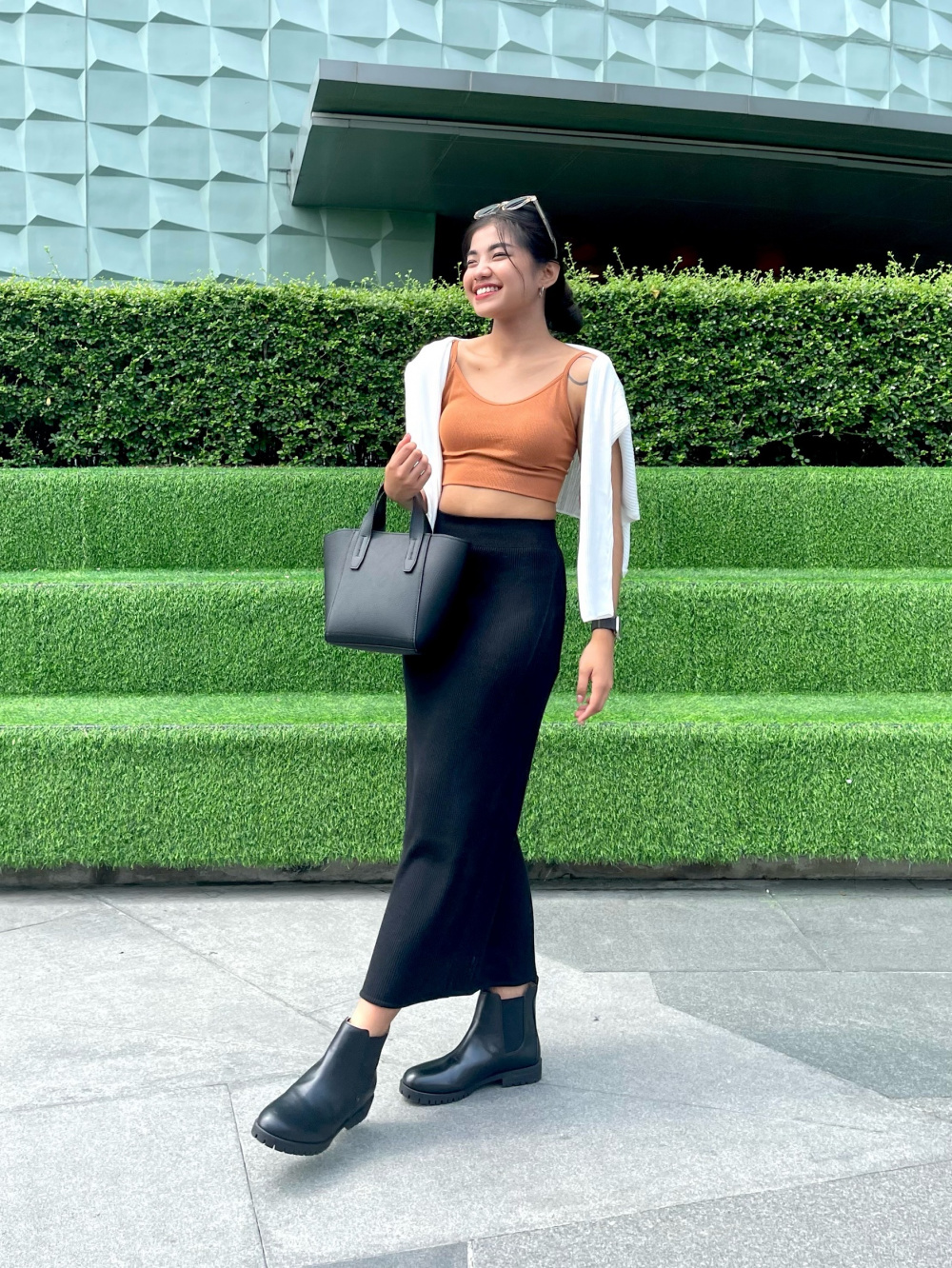 Long black skirt outlet outfit uniqlo