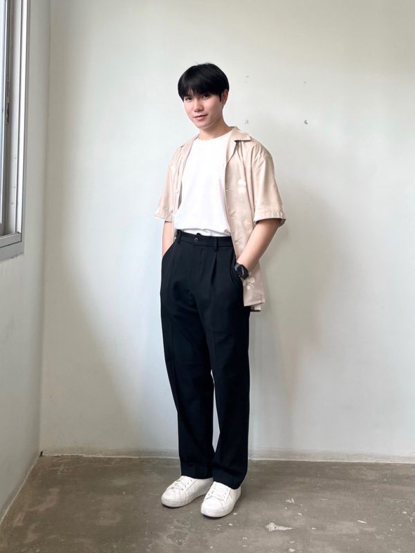 uniqlo pleated wide pants beige｜TikTok Search