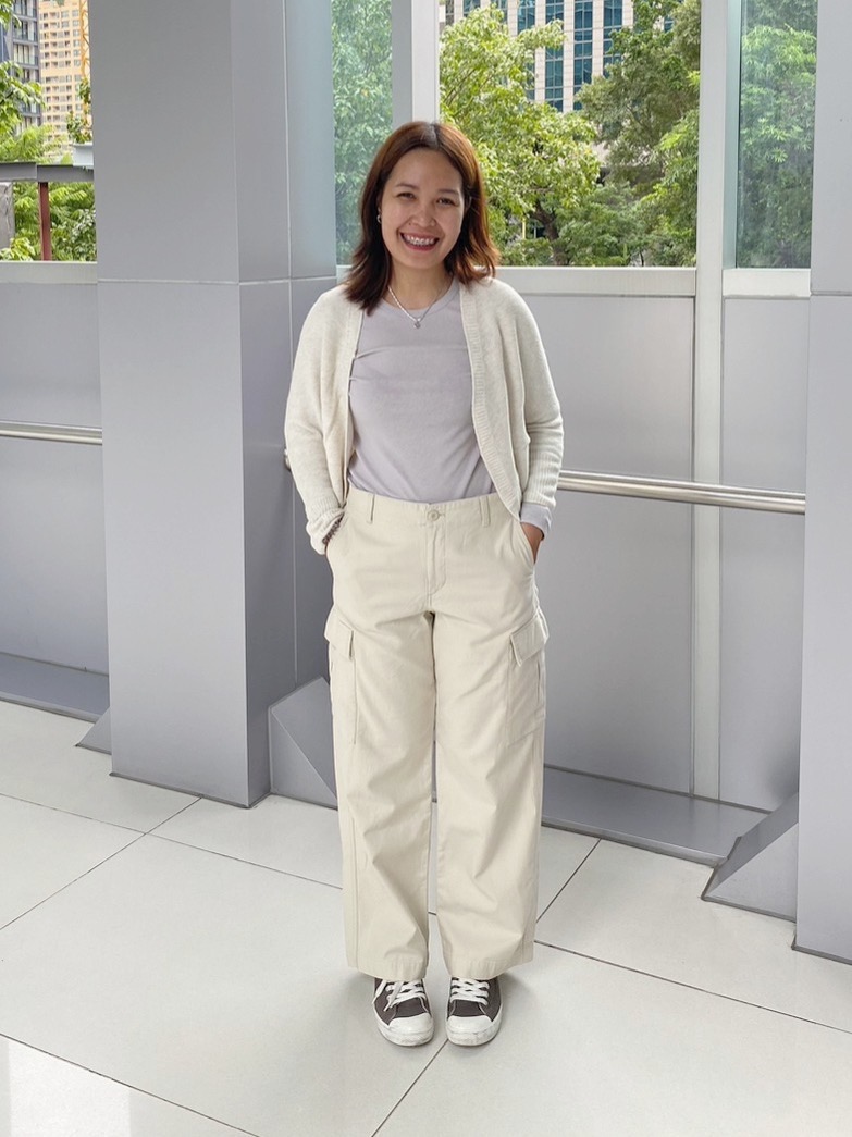 UNIQLO WIDE STRAIGHT CARGO PANTS