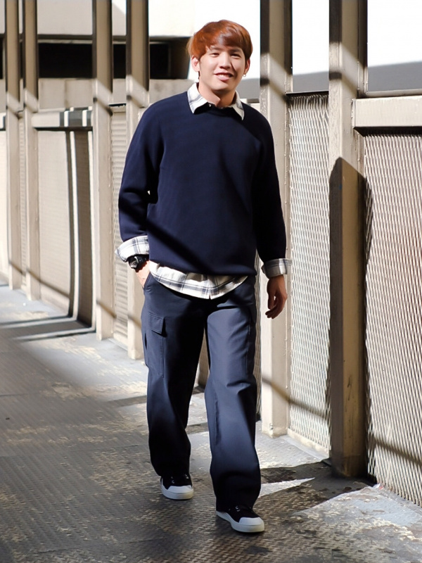 Check styling ideas for「KAWS UT (Short Sleeve Graphic T-Shirt)、Denim Wide  Straight Cargo Pants」