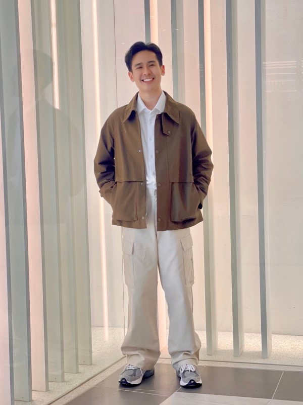 Uniqlo store drizzler jacket