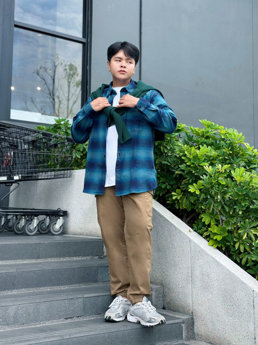 Check styling ideas for「Waffle Crew Neck Long-Sleeve T-Shirt、Denim Work  Pants」