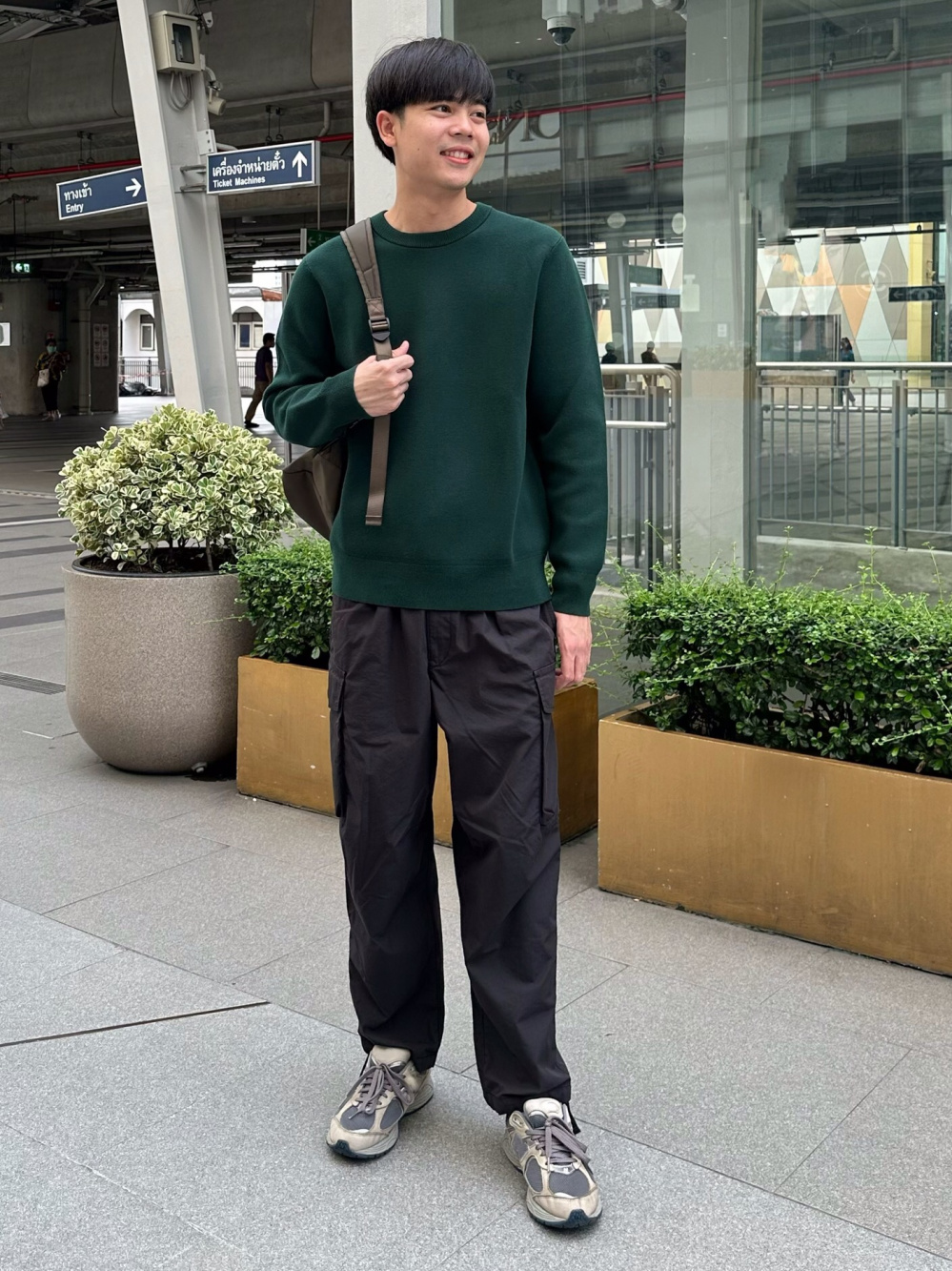 Check styling ideas for「Wide Fit Parachute Cargo Pants